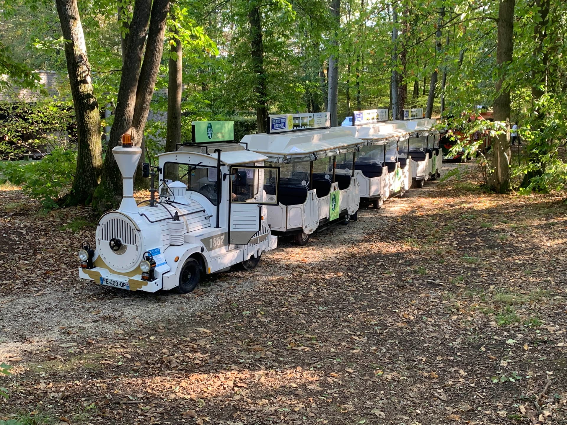 Spectator transport motor racing circuit tourist train