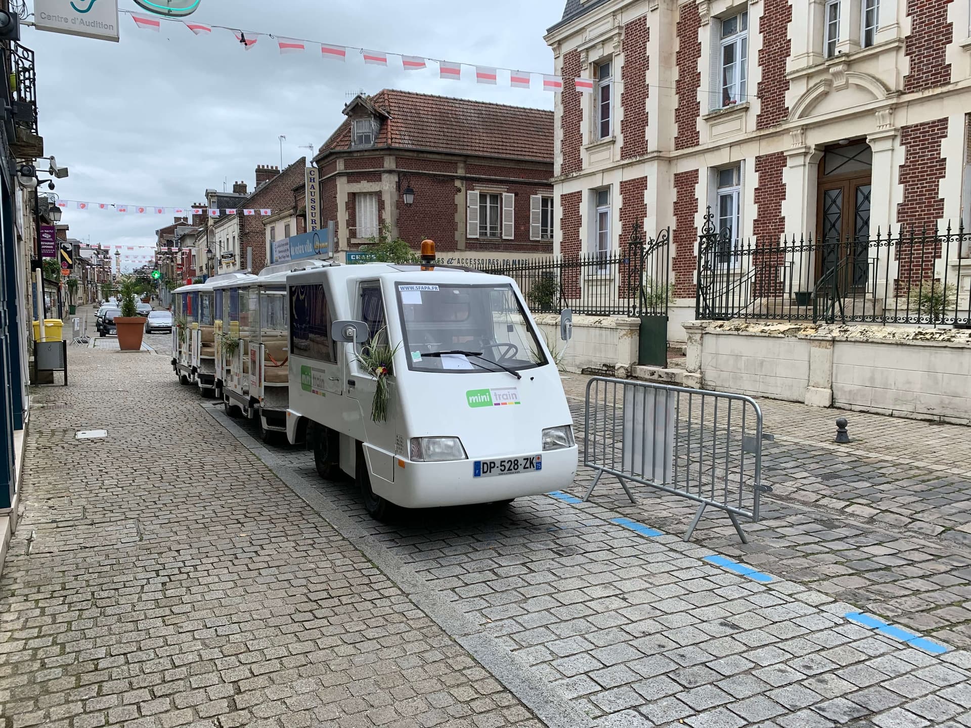 Little train shuttle